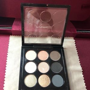 Reserved - Mac Smoky Metallic Times Nine Eyeshadow